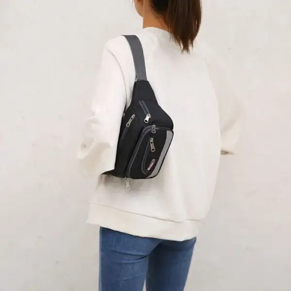 Mehrfächer-Bauchtasche aus Nylon mit grauen Akzenten – Bild 2