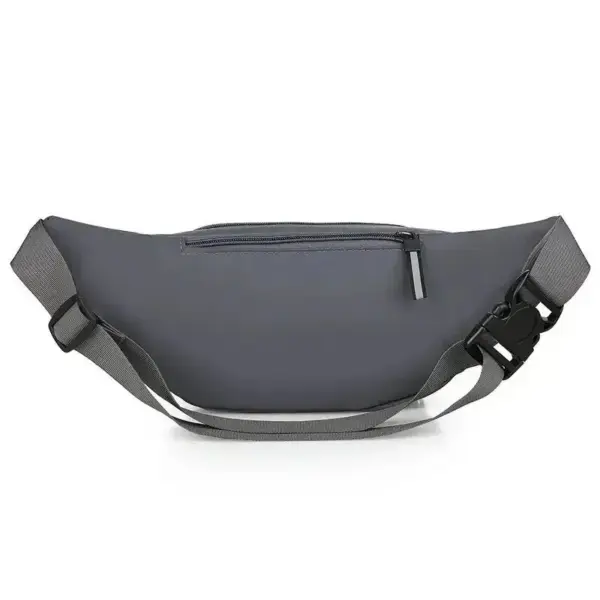 Bauchtasche aus Stoff mit mehreren Reißverschlussfächern