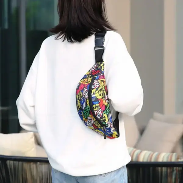 Bunte Bauchtasche mit Graffiti-Print und Reißverschluss – Bild 3