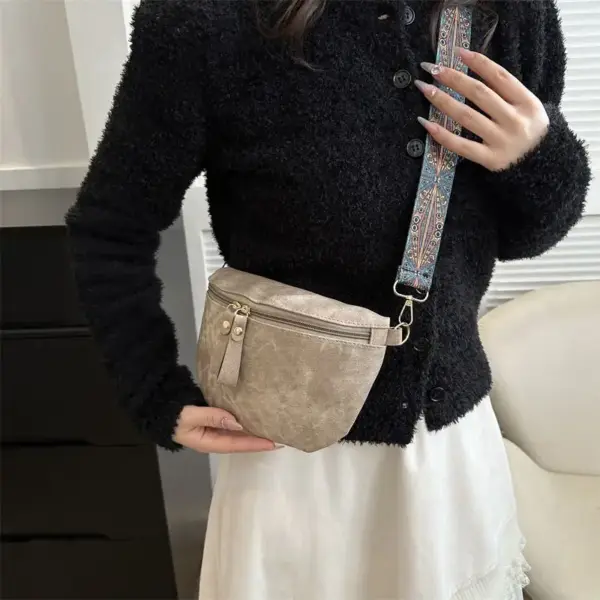 Bauchtasche Damen im Vintage-Look mit Ethno-Muster-Gurt – Bild 4